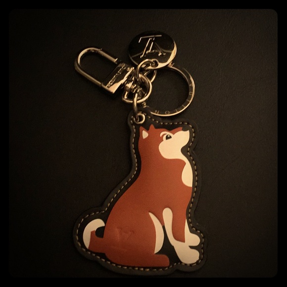 louis vuitton dog bag charm and key holder